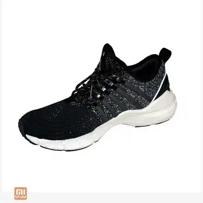 نمای محصول Xiaomi Sports Shoes مشکی کفش ورزشی مشکی شیائومی FREETIE با زیره سفید از نمای سهرخ