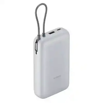درگاههای شارژ پاوربانک ۲۲.۵ وات شیائومی PB2020MI نمای زاویهدار پاوربانک سفید Xiaomi PB2020MI با درگاههای شارژ بالای بدنه