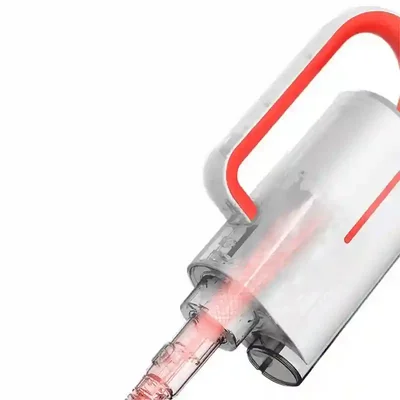 نمای نزدیک بدنه بخارشوی Deerma ZQ610 با دسته قرمز و مسیر داخلی بخار