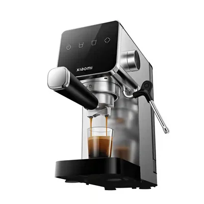 اسپرسو ساز و قهوه ساز شیائومی Semi-automatic Espresso Machine CME003؛ عصارهگیری اسپرسو ساز و قهوه ساز شیائومی Semi-automatic Espresso Machine CME003 هنگام عصارهگیری دوشاخه
