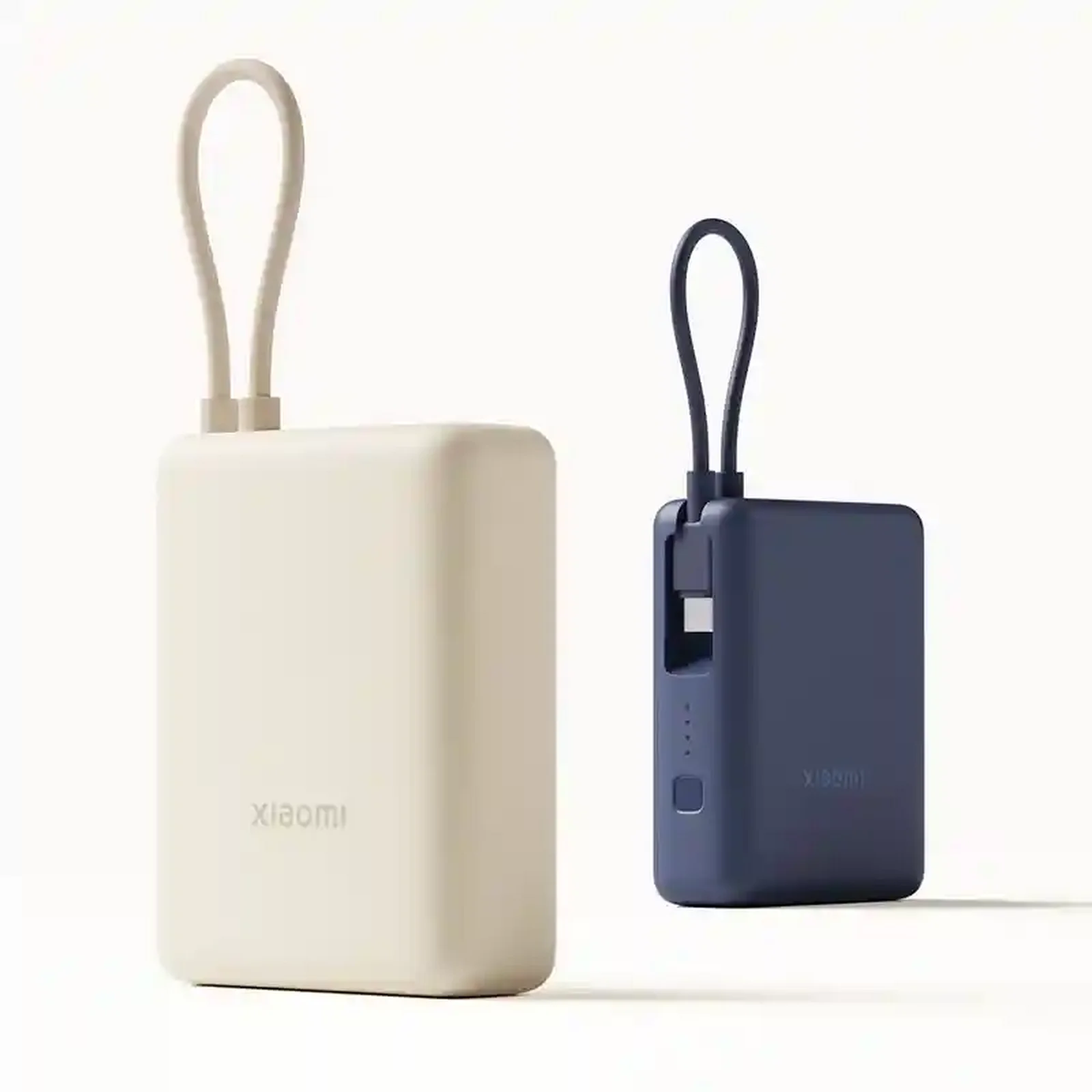 نمای اصلی Xiaomi PB1033MI توان 33 وات پاوربانک 10000 شیائومی PB1033MI کرم و سرمه ای با کابل داخلی