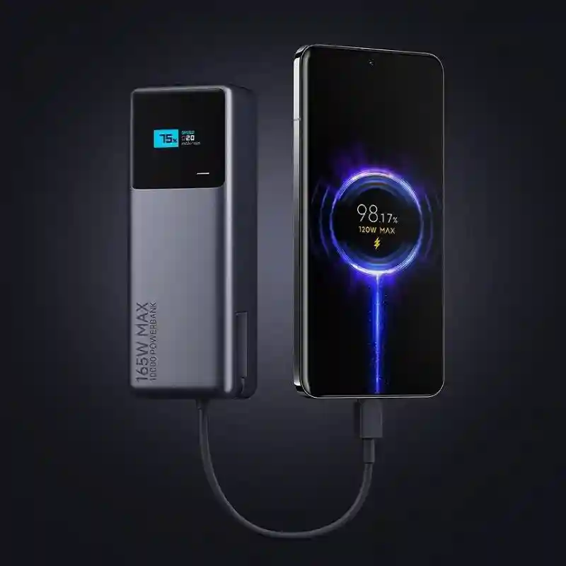 پاوربانک شیائومی PB1165MI هنگام شارژ گوشی با کابل USB-C یکپارچه
