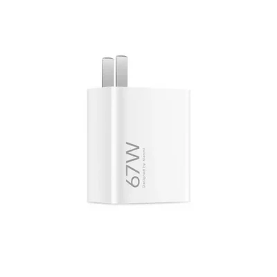 طراحی بدنه و دوشاخه شارژر شیائومی ۶۷ وات MDY-15-EQ نوشته 67W روی بدنه آداپتور شیائومی MDY-15-EQ