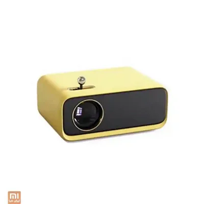نمای اصلی پروژکتور Wanbo Mini XS01 ویدئو پروژکتور زرد Wanbo Mini XS01 از نمای سهرخ